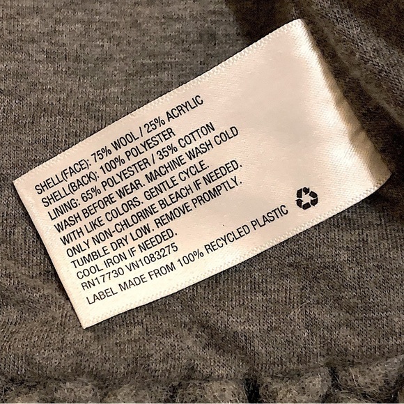 GENUINE Kids From Oshkosh Grey Wool Blend Pom Pom Sweater Jacket Size 3T - Picture 6 of 9